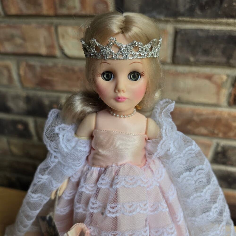 Vintage Effanbee Cinderella Doll 11'', 1975-1976 Storybook Collection